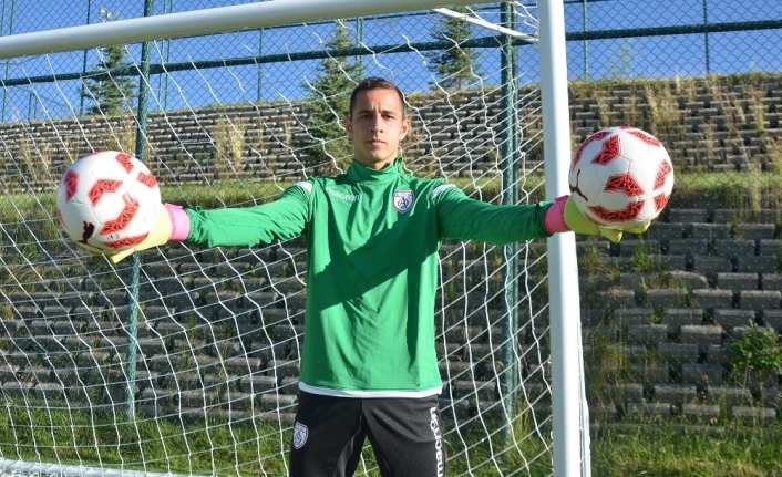  Sezon Başında Erce Kardeşler’in Trabzonspor’a Transfer Olmasının Ardından Eldivenleri