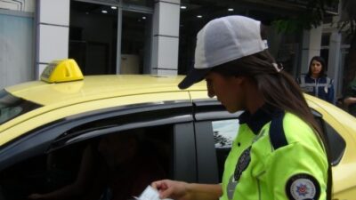  Cumhurbaşkanı Recep Tayyip Erdoğan’ın Atatürk Havalimanı’nda “araçta Sigara İçme