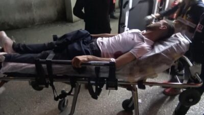  Bursa(iha) Bursa’da Arkadaşını Aramak İçin Parkta Oturan Gençten Telefon