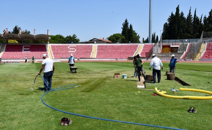  Balıkesir Atatürk Stadı’nda Bakım Ve Onarım Çalişmalari Başladı.