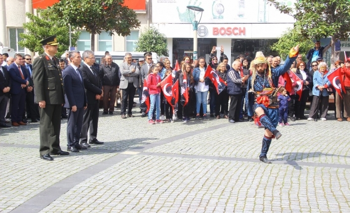 Gazi Mustafa Kemal Atatürk’ün Balıkesir’in Edremit ilçesine gelişinin 85. yıl