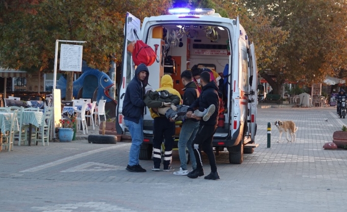  Çanakkale Açıklarında Afganistan’daki İç Savaş Nedeniyle Ülkesinden Kaçan Ve