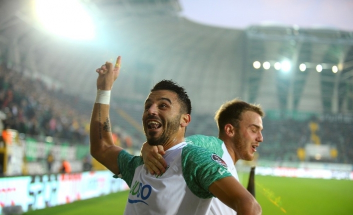  Bursaspor İle Yollarını Ayıran Aytaç Kara, Sosyal Medyadan Veda