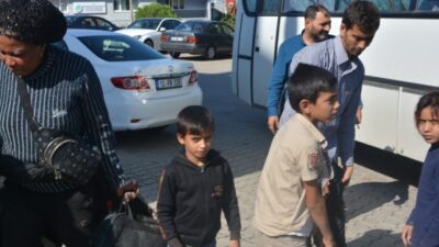  Balıkesir’in Ayvalık İçlesi Açıklarında Sahil Güvenlik Ekipleri Tarafında 28