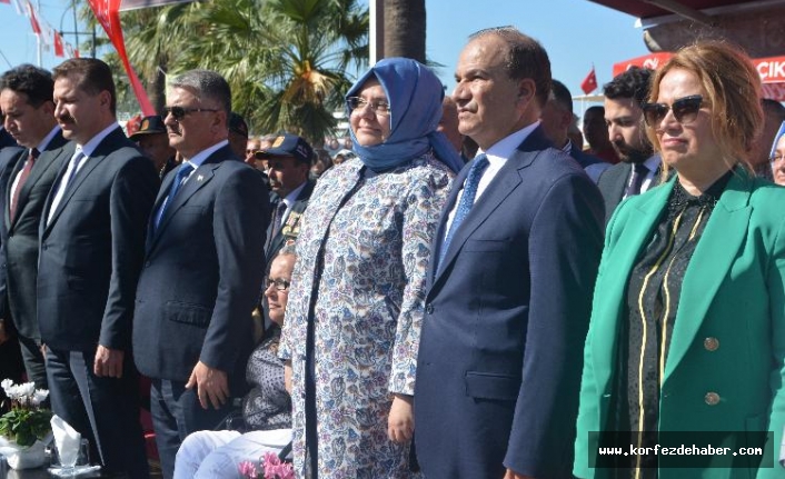 Balıkesir’in Ayvalık İlçesinde Bu Yıl 27'ncisi Düzenlenen Engelliler Şenliği, Aile,