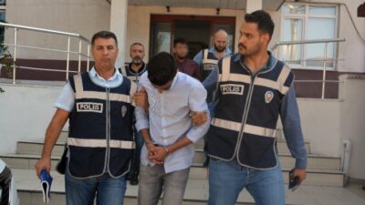 Balıkesir’in Ayvalık İlçesinde, Telefonla Aradıkları Bir Vatandaştan Yarım Milyon Liraya