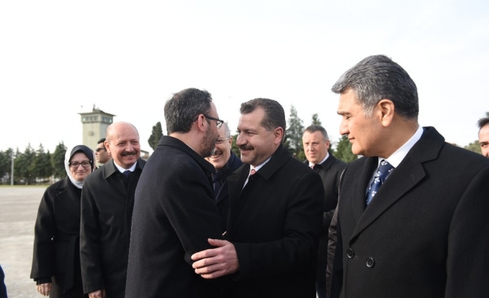Cumhur İttifakı AK Parti Balıkesir Büyükşehir Belediye Başkan Adayı Yücel