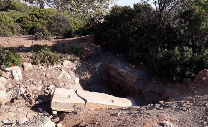  Balıkesir’in Ayvalık İlçesinin 22 Adasından Biri Olan Balık Adası’nda