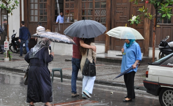  Meteoroloji Bölge Müdürlüğünden Balıkesir İçin Fırtına Ve Yağış Uyarısı