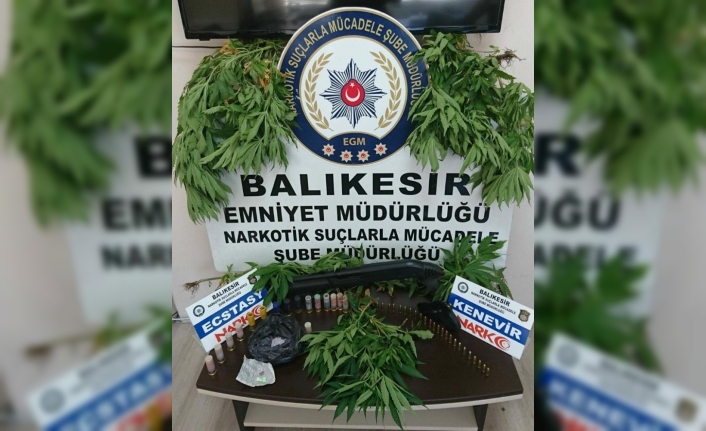 Balıkesir İl Emniyet Müdürlüğü ekiplerinin il genelinde düzenlediği uyuşturucu operasyonunda