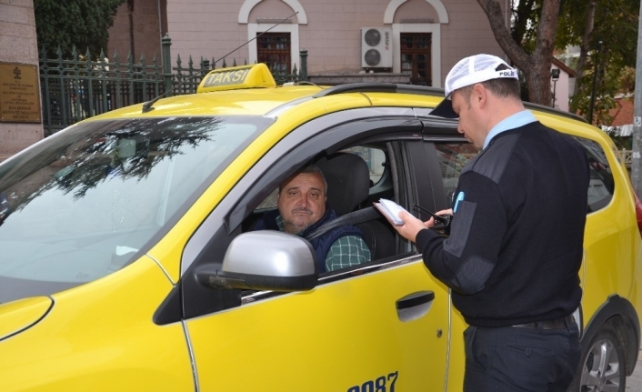 Balıkesir Polisi 20 İlçede Ticari Taksilere Yönelik Uygulama Yaptı