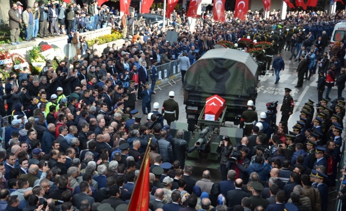 Şanliurfa’nin Akçakale Tekçe Hudut Karakoluna Pkk/pyd Terör Örgütü Tarafından Atılan