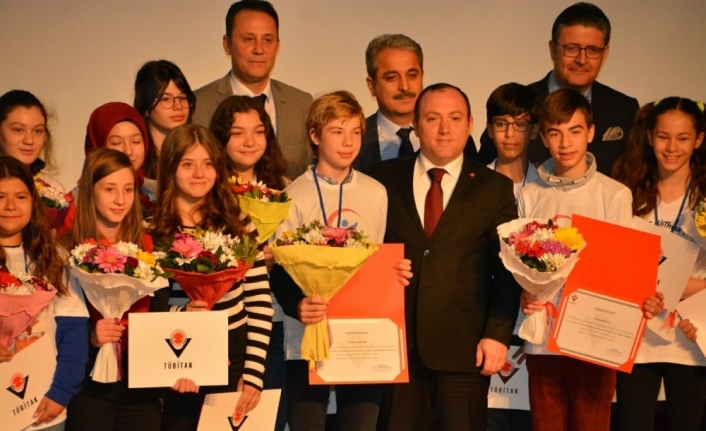 Balıkesir Milli Eğitim Müdürlüğü Bursa’da gerçekleştirilen TÜBİTAK Bölge finallerinde 17