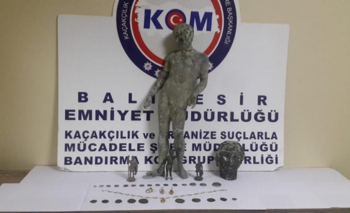 Balıkesir’in Bandırma ilçesinde bir eve düzenlenen operasyonda 31 adet tarihi