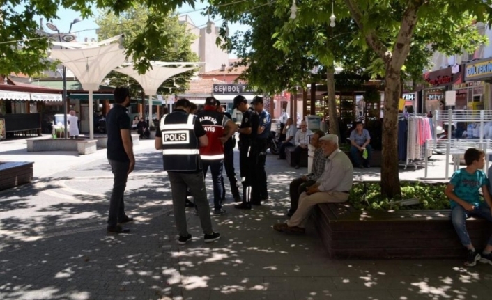 Balıkesir Polisi İl Genelinde Aranan Şahislara Yönelik Yaptığı Operasyonlarda 32