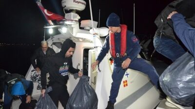  Balıkesir Açıklarında Lastik Bot İçinde Yunanistan’ın Midilli (lesvos) Adasına