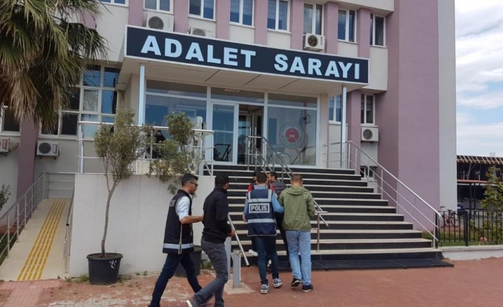 Balıkesir’in Ayvalık ilçesinden Yunanistan’a tekne ile kaçmak isterken Sahil Güvenlik
