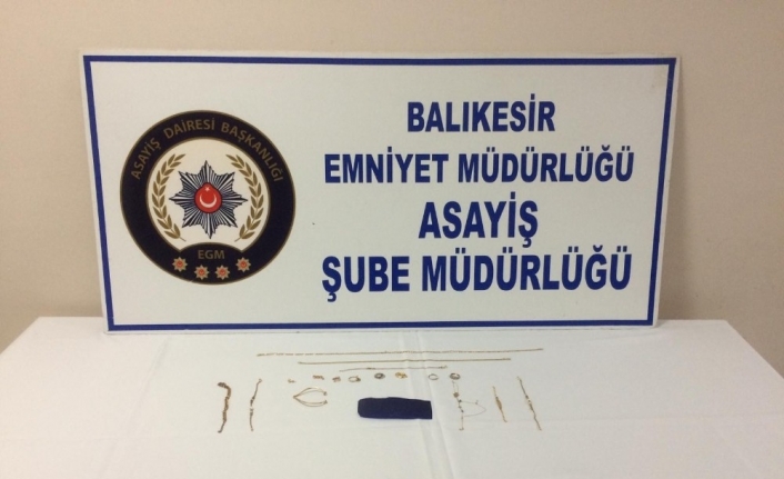  Balıkesir'de 2 Evde Soygun Yaparak Ziynet Eşyaları Çalan Hırsızlık