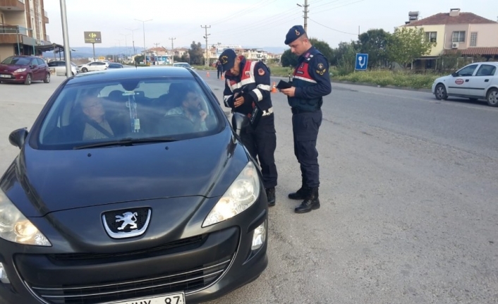 Balıkesir'de Jandarma 42 Aranan Kişiyi Yakaladı