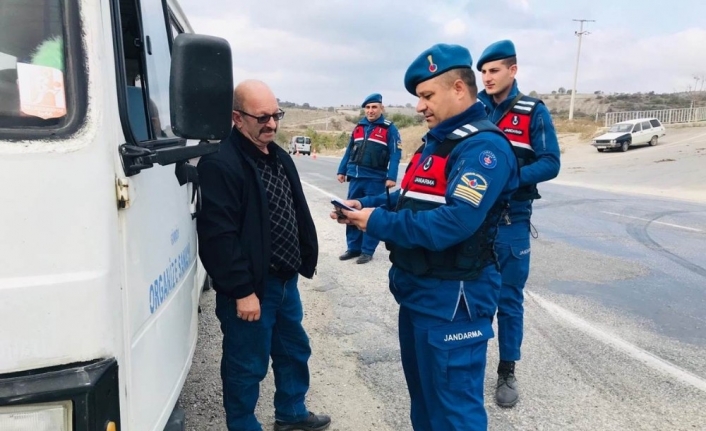 Balıkesir’de polis ve jandarma ekipleri il genelinde ’Huzurlu Sokaklar’ uygulaması
