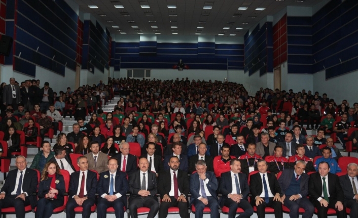 Balıkesir’de spor biliminin geleceği TUBİTAK 4007 Projesi Balıkesir Anadolu Lisesi’nde