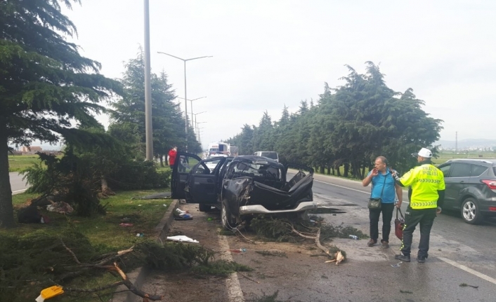 Balıkesir’de meydana gelen trafik kazasında 4 kişi yaralandı.Kaza, Balıkesir-İzmir çevre