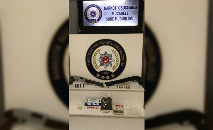 Balıkesir’de düzenlenen 2 ayrı uyuşturucu operasyonunda gözaltına alınan 5 şüpheli