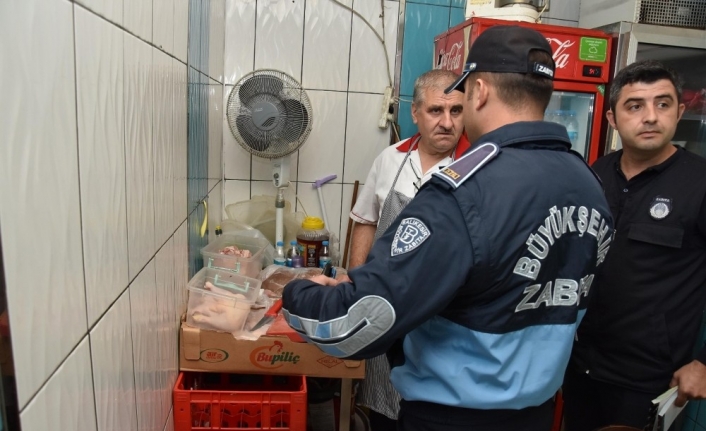  Gıda Denetimlerine Aralıksız Devam Eden Balıkesir Büyükşehir Belediyesi Zabıta