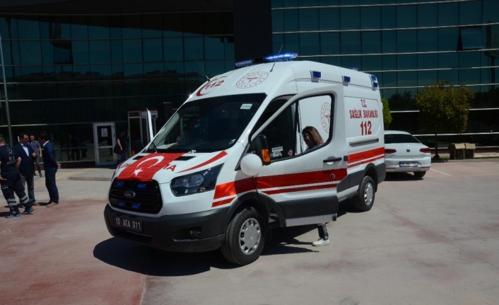Sağlık Bakanlığı tarafından Balıkesir’de kullanılmak üzere tahsis edilen 6 ambulans,