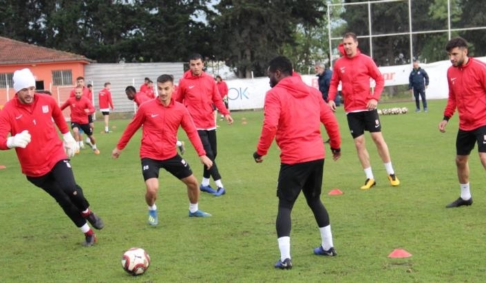 Spor Toto 1. Ligde mücadele eden Balıkesirspor Baltok, 32. hafta