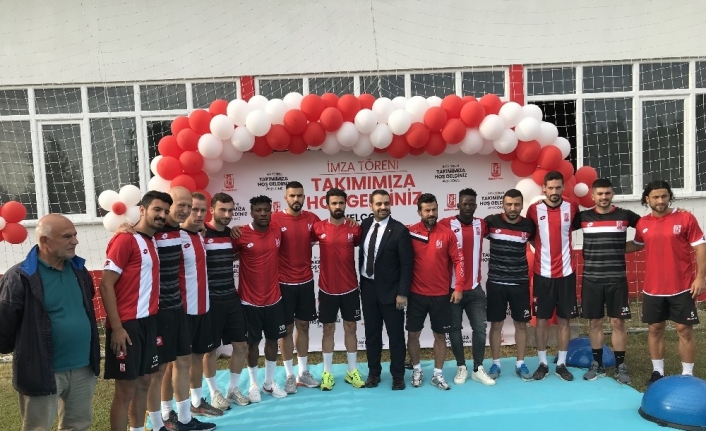  Tff 1. Lig Ekiplerinden Balıkesirspor Transfer Ettiği Oyuncular İçin
