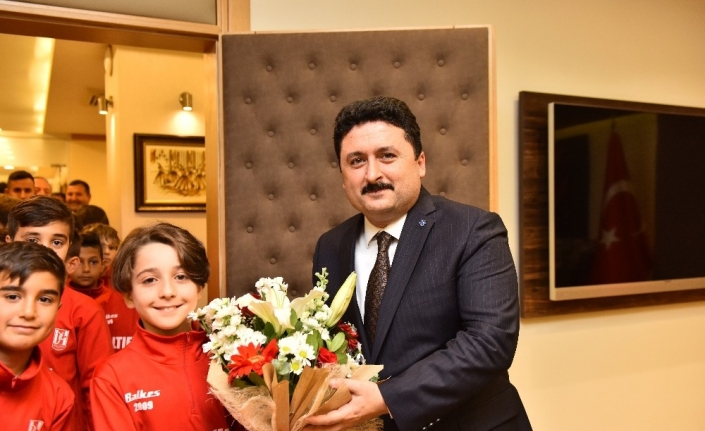  Balkes'li U11 Futbolcularından Başkan Avcı’ya Teşekkür Ziyareti