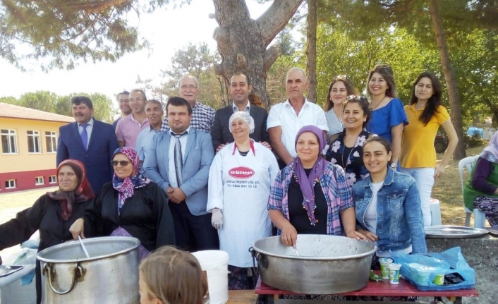 Balya'da Aşure Ve Pilav Hayrı Yapıldı
