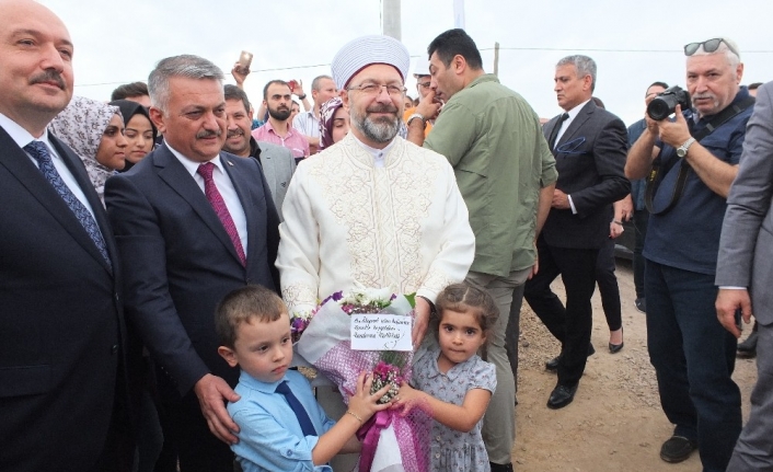  Balıkesir'in Bandırma On Yedi Eylül Üniversitesi Camii Temel Atma