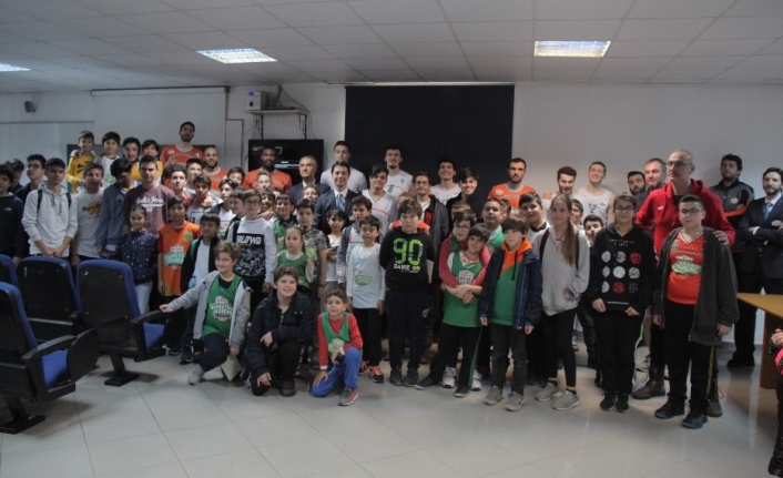 Banvit Basketbol Akademi sporcu ve velileri, Banvit BK-Beşiktaş Sompo Japan
