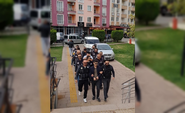 Ikesir’in Edremit İlçe Emniyet Müdürlüğü Kom Grup Amirliği Ekipleri Tarafından