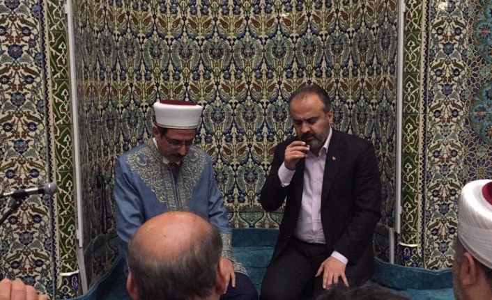 Bursa Büyükşehir Belediye Başkanı Alinur Aktaş, Cumhurbaşkanı Recep Tayyip Erdoğan’ın