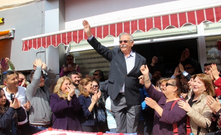 Çanakkale’de resmi olmayan sonuçlara göre yeniden belediye başkanı seçilen CHP’li