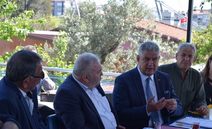 İzmir Emlak Komisyoncuları Odası Başkanı Mesut Güleroğlu, yönetmelikte yapılan değişiklikle