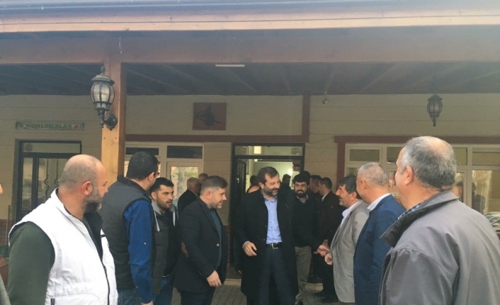 Bursa’nın Gürsu Belediye Başkanı Mustafa Işık, seher vakti ilçe halkıyla