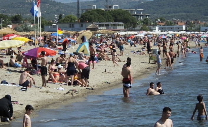 Balıkesir’in Burhaniye ilçesinde, bayram bitmesine rağmen yoğunluk devam ediyor. Mavi