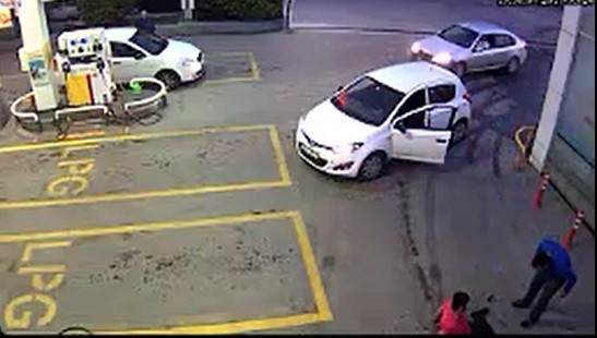 Bursa’da benzin istasyonunda yaşanan pompalı tüfekli kavgada, Zafer Çakmak’ı (30)
