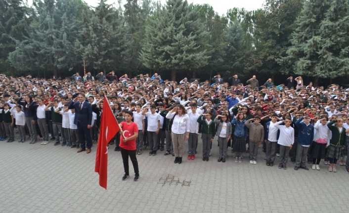  Bursa’nın İnegöl İlçesinde Bulunan Alanyurt Kocatepe Ortaokulunda Okuyan 1380