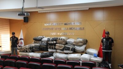  İzmir’in Güzelbahçe İlçesinde İki Şahistan Şüphelenen Ekipler, Yaşanan Kovalamacanın