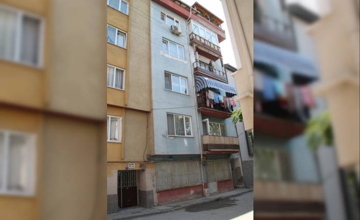 Bursa’nın Gemlik ilçesinde riskli yapı olduğu gerekçesiyle elektrik ve suyu