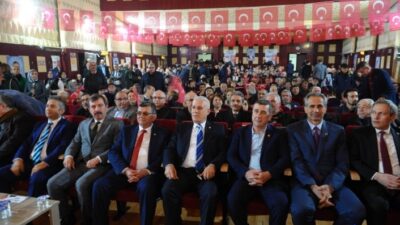 Bursa’nın Karacabey ilçesinde aday tanıtım toplantısına katılan Bursa Büyükşehir Belediye