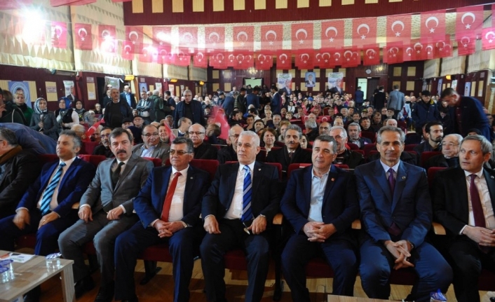 Bursa’nın Karacabey ilçesinde aday tanıtım toplantısına katılan Bursa Büyükşehir Belediye