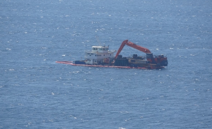 Önceki Gün Çanakkale Bozcaada Açıklarında Ön Tarafı Su Alarak Karaya