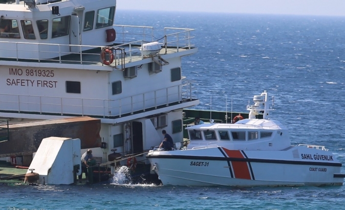  Dün Akşam Saatlerinde Çanakkale Bozcaada Açıklarında Ön Tarafı Su