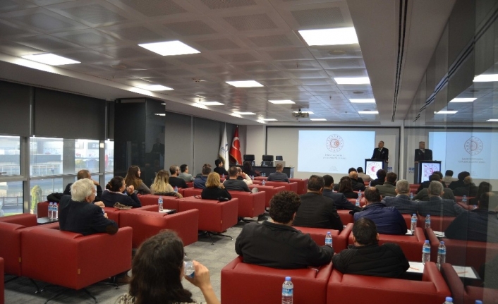  Balıkesir Ticaret Odası Üyelerine Uzmanlarının Sunumu İle Bto'nun Toplantı